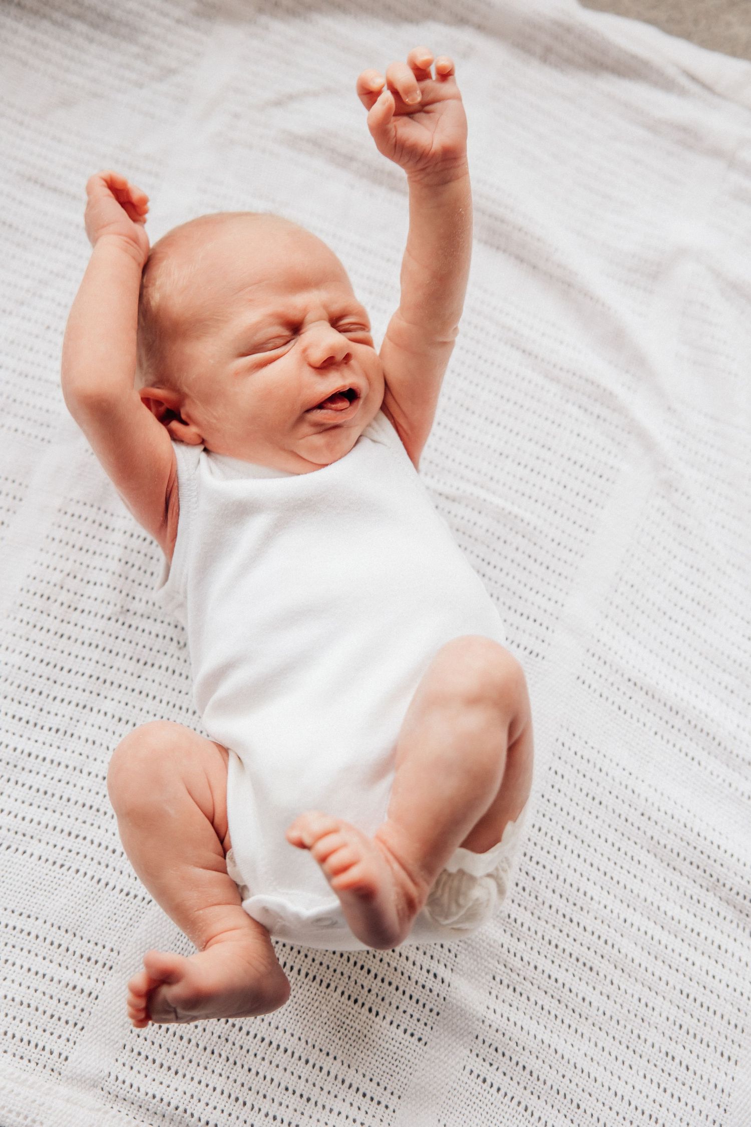 newborn baby lifetsyle newborn photoshoot