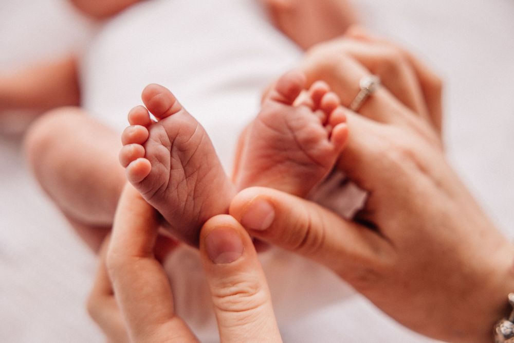 newborn baby feet