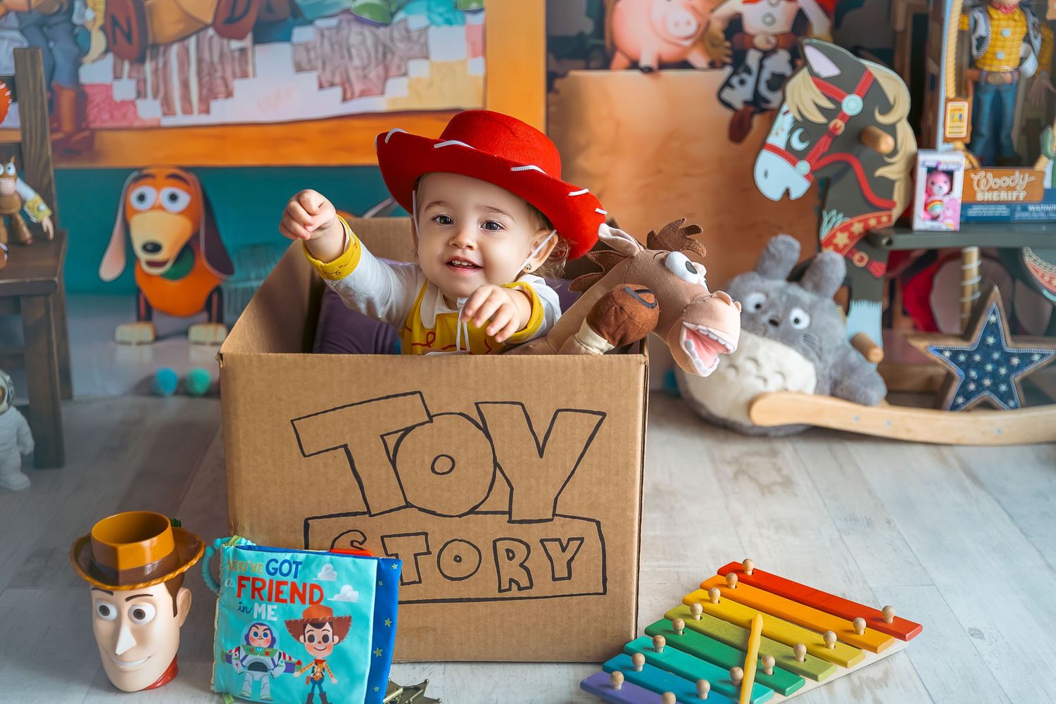 Bebe vestida como Jessie de Toy Story. Detres photography