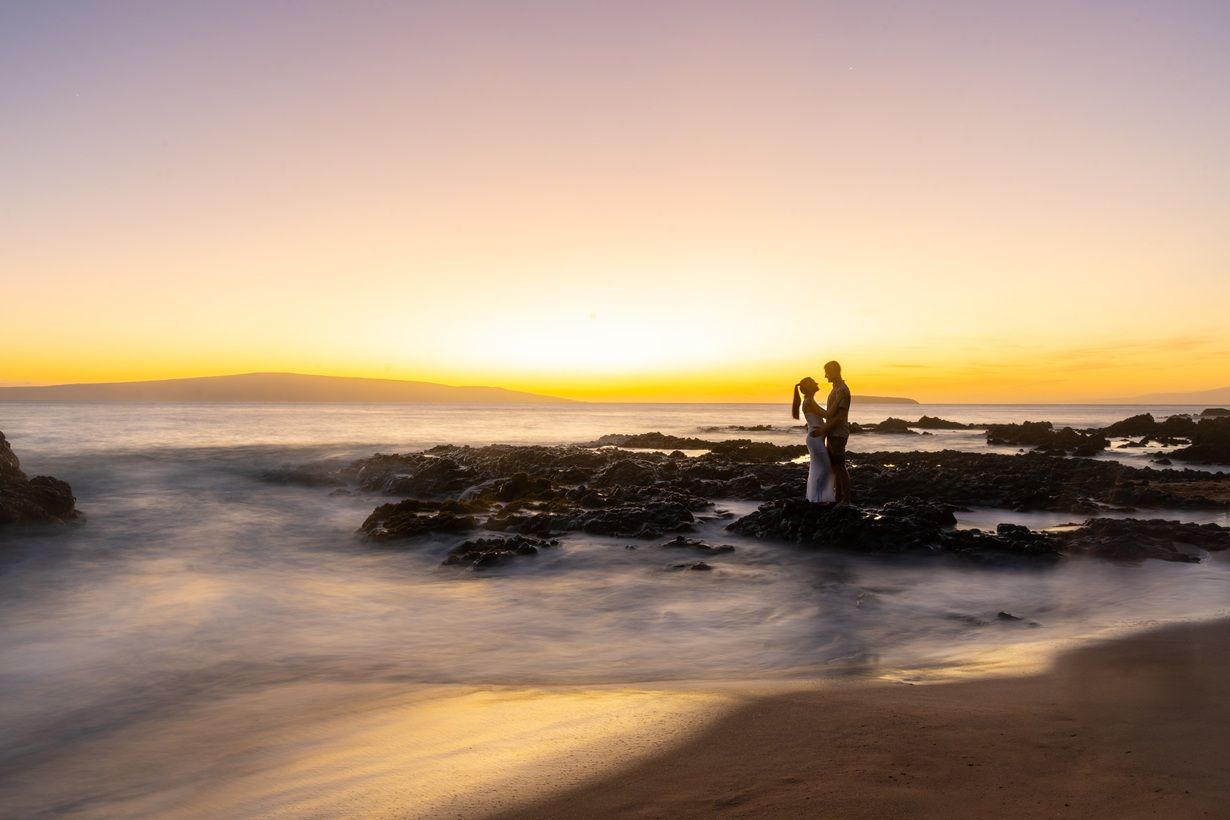 Wedding anniversary couple sunset photo at Wailea Maui