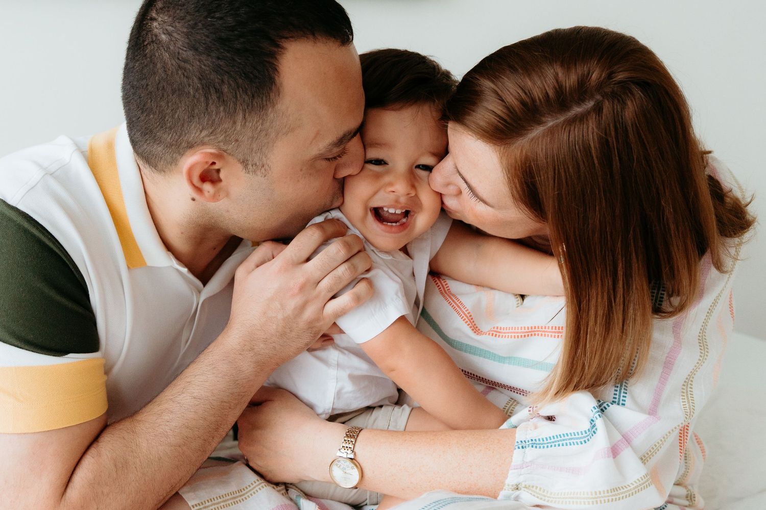 Home photoshoot abu dhabi photographer family indoor lifestyle beautiful images