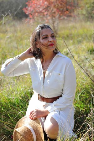 sesión de fotos personal para mujer en naturaleza, Vitoria-Gasteiz, fotógrafa en País vasco