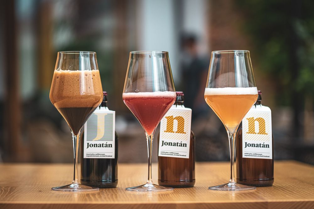 fotografie michal schneider foto photo photography cena produkt brand servis identita víno vinařství chatka winebar jonatan pivo