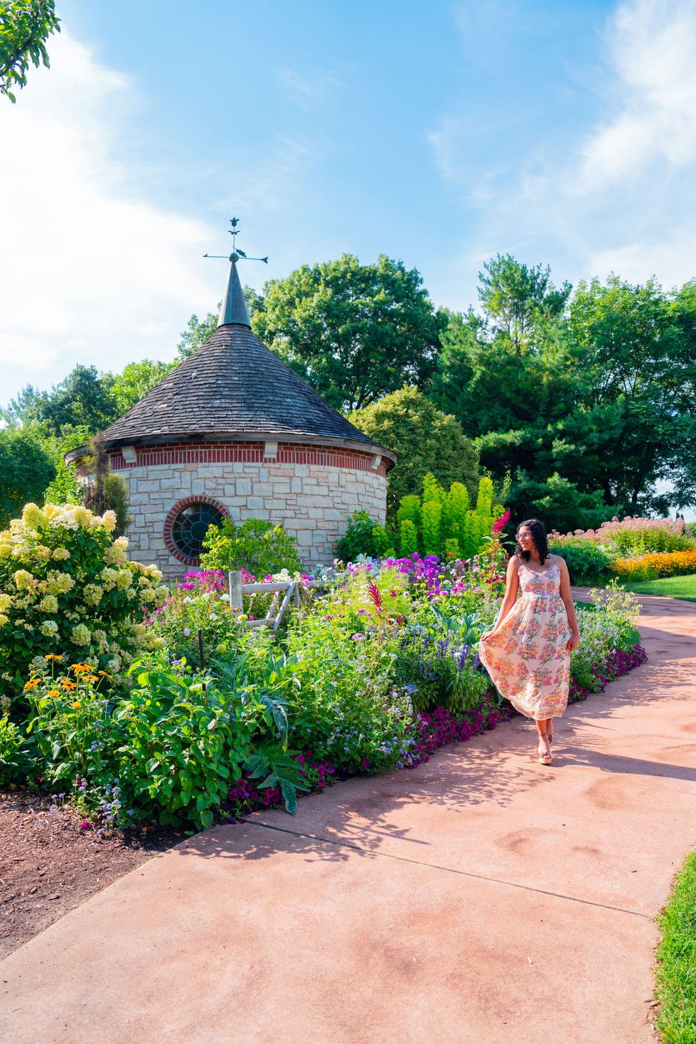 Senior photos at the Green Bay Botanical Gardens during sunset.