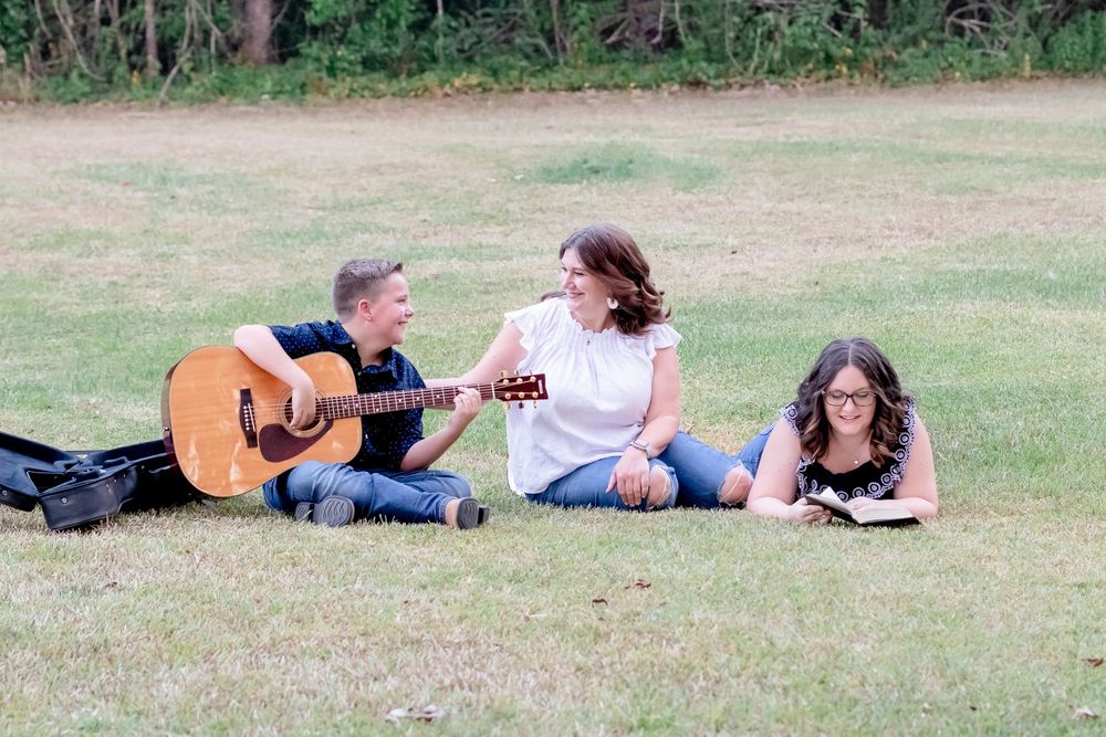 Light, real-life photography by Brianna Alvis in Lufkin, TX — preserving life’s most meaningful memories across East Texas.