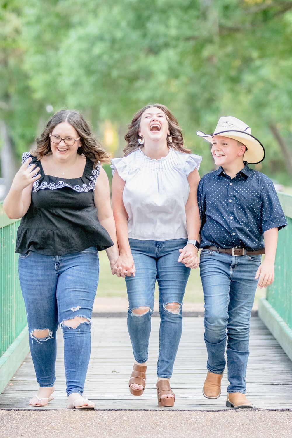 Light, real-life photography by Brianna Alvis in Lufkin, TX — preserving life’s most meaningful memories across East Texas.