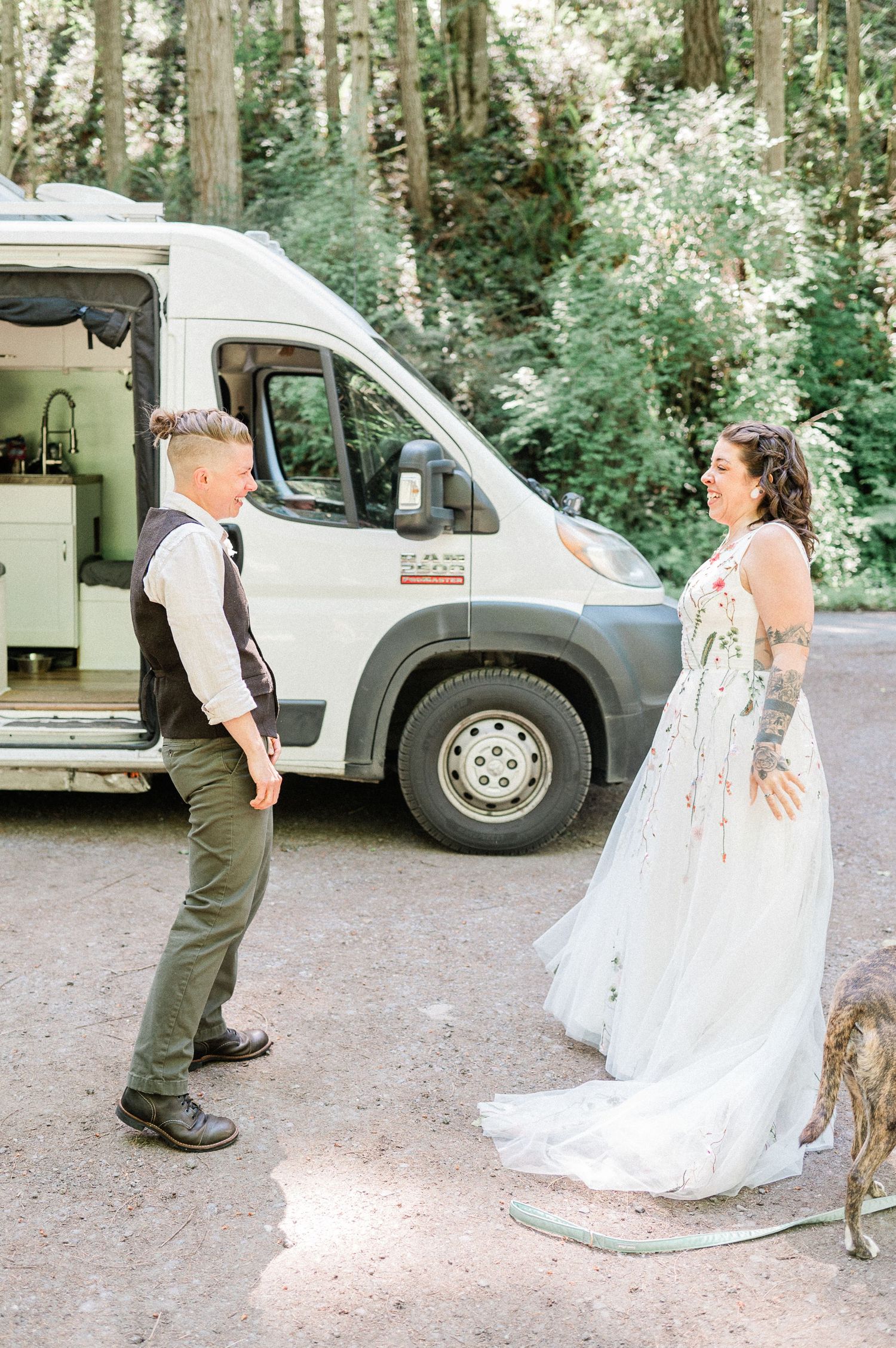 brides see each other for the first time