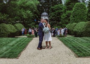 Couple posing for wedding photography captured by Maryland wedding photographer Mallory Bramlett.