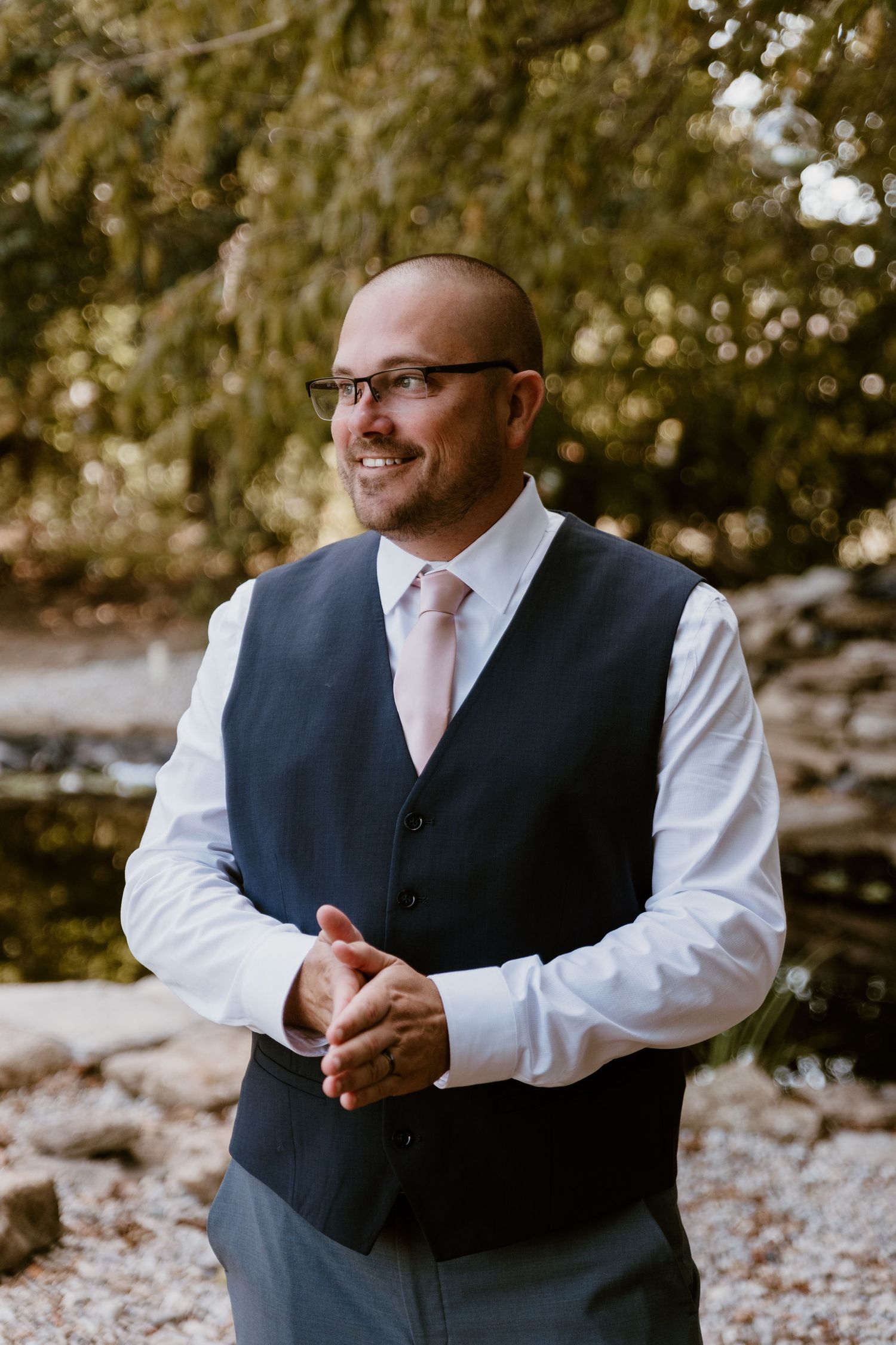 Grooms portrait for summer backyard wedding in Ohio photography by Vicci Photo Dayton Ohio Photographer
