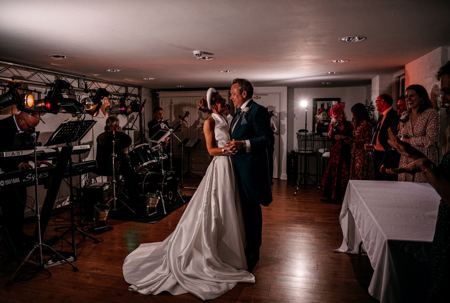 candid romantic atmospheric wedding photography by Rose and Rainbow Photography