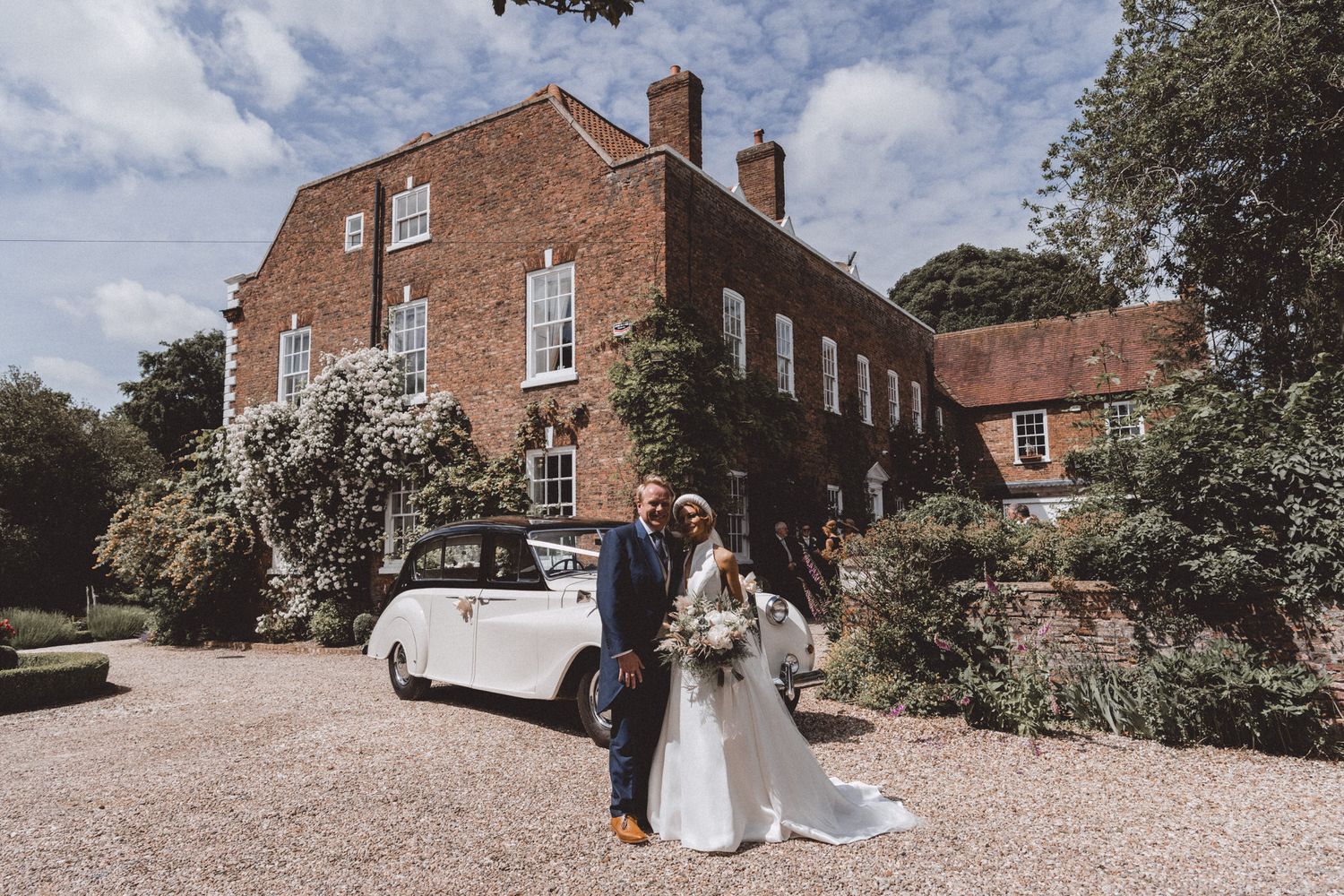 candid romantic atmospheric wedding photography by Rose and Rainbow Photography