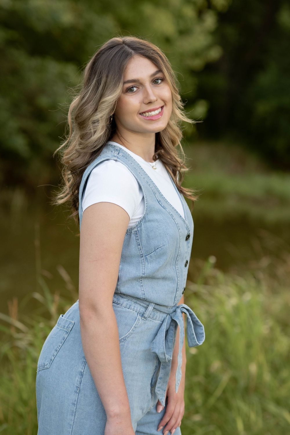 Downtown Cynthiana senior photo session.