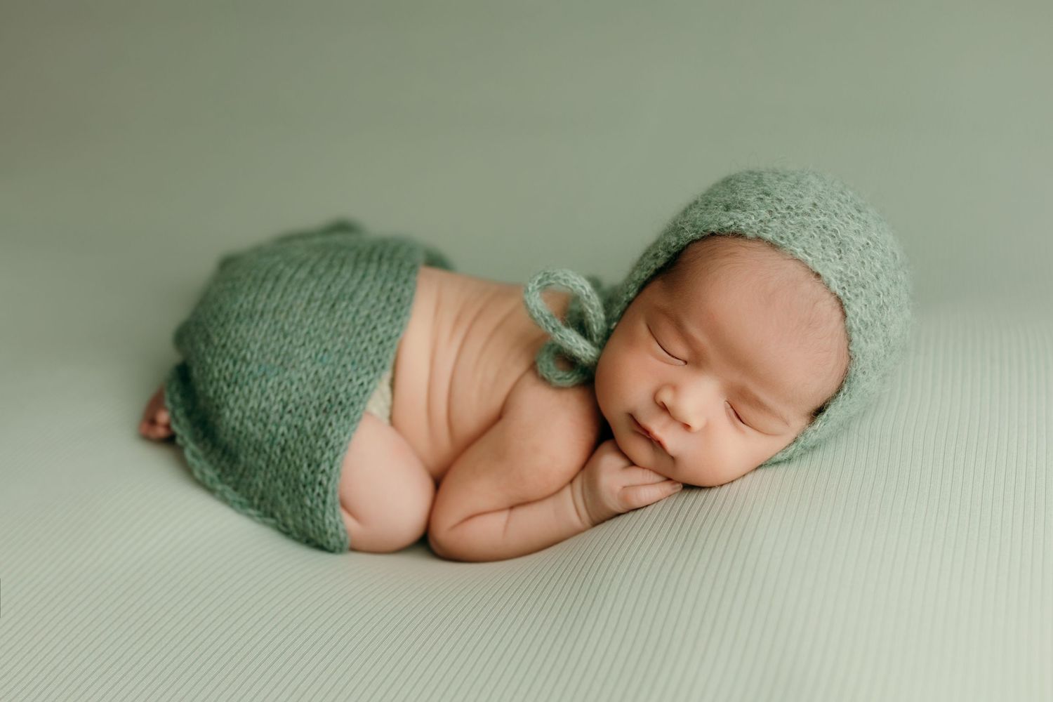 newborn photographer victoria bc, maternity photographer victoria bc, family photographer victoria bc, newborn photo nanaimo bc, yyj,