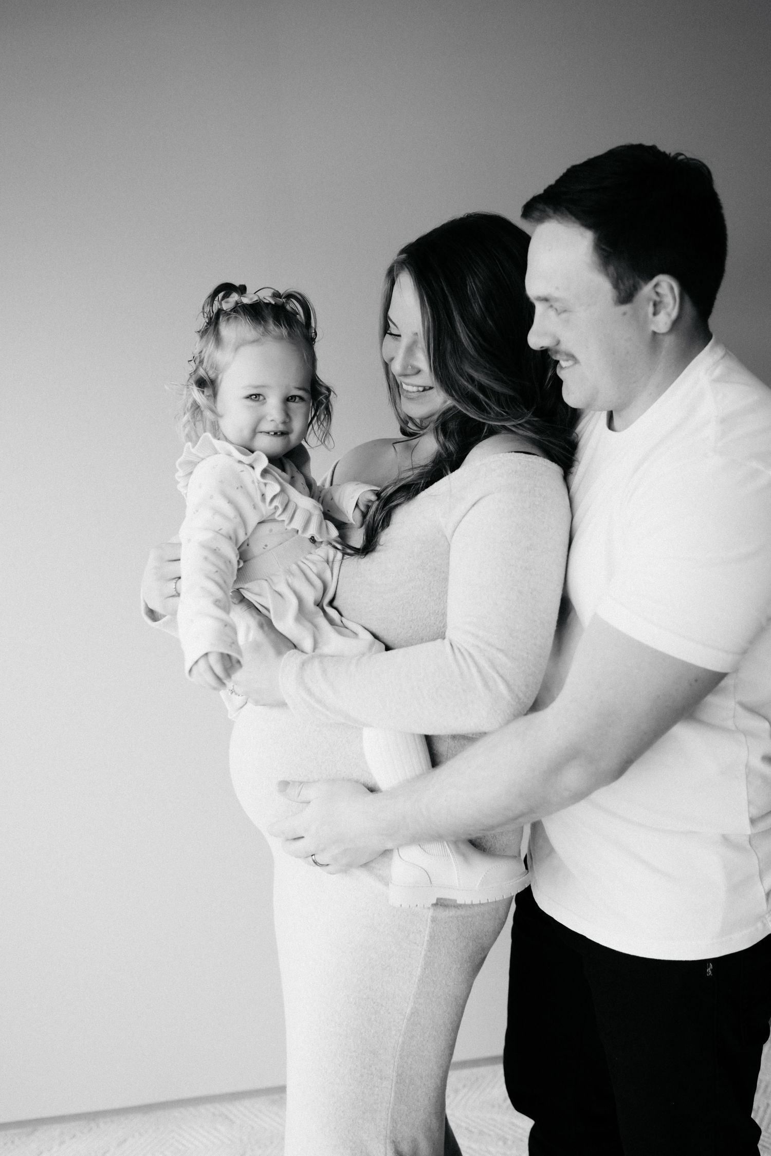 Medicine Hat Newborn and Family Photographer.