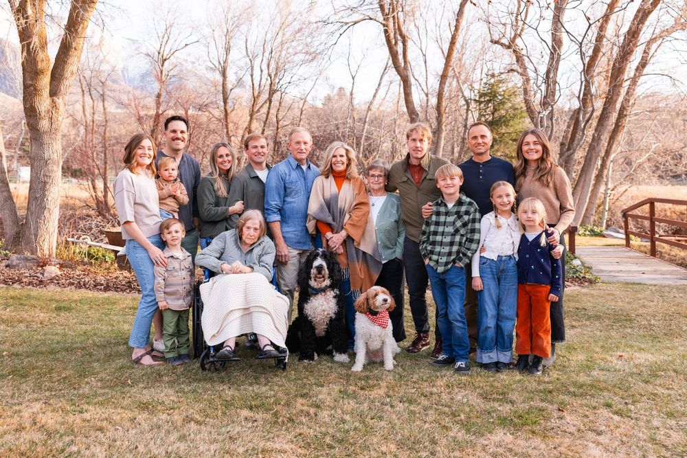 salt lake city utah family photographer, relaxed photo of extended family with grandparents