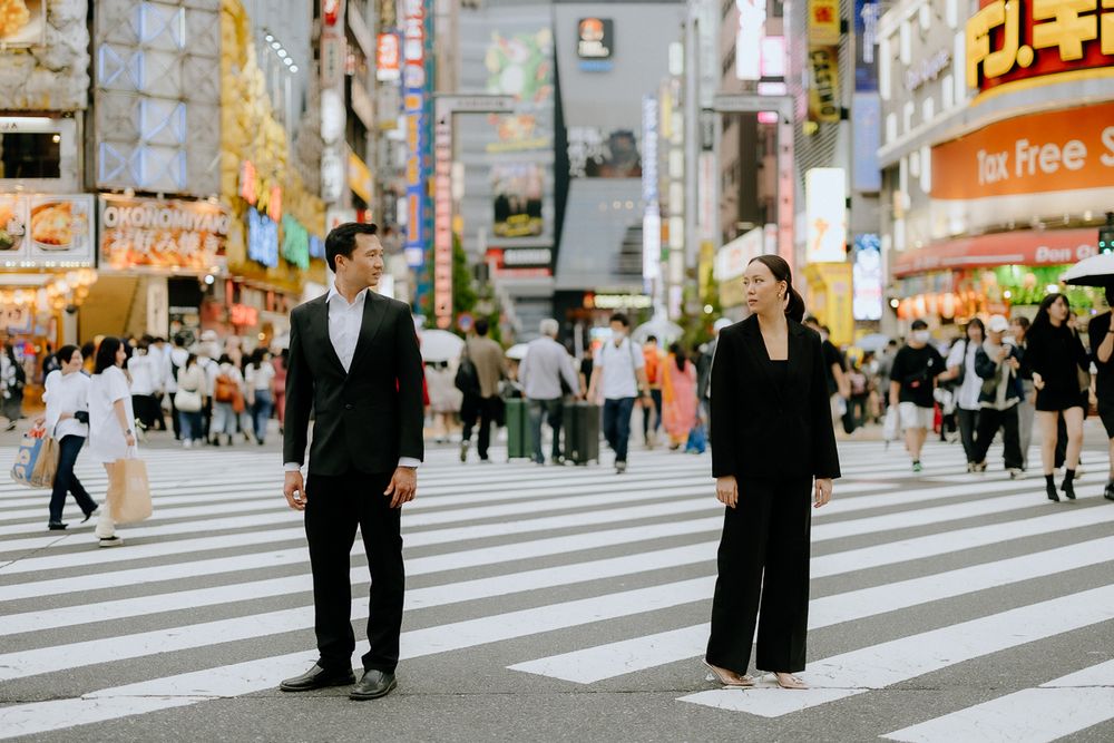 Evening and night lights couple engagement photography Shinjuku Tokyo