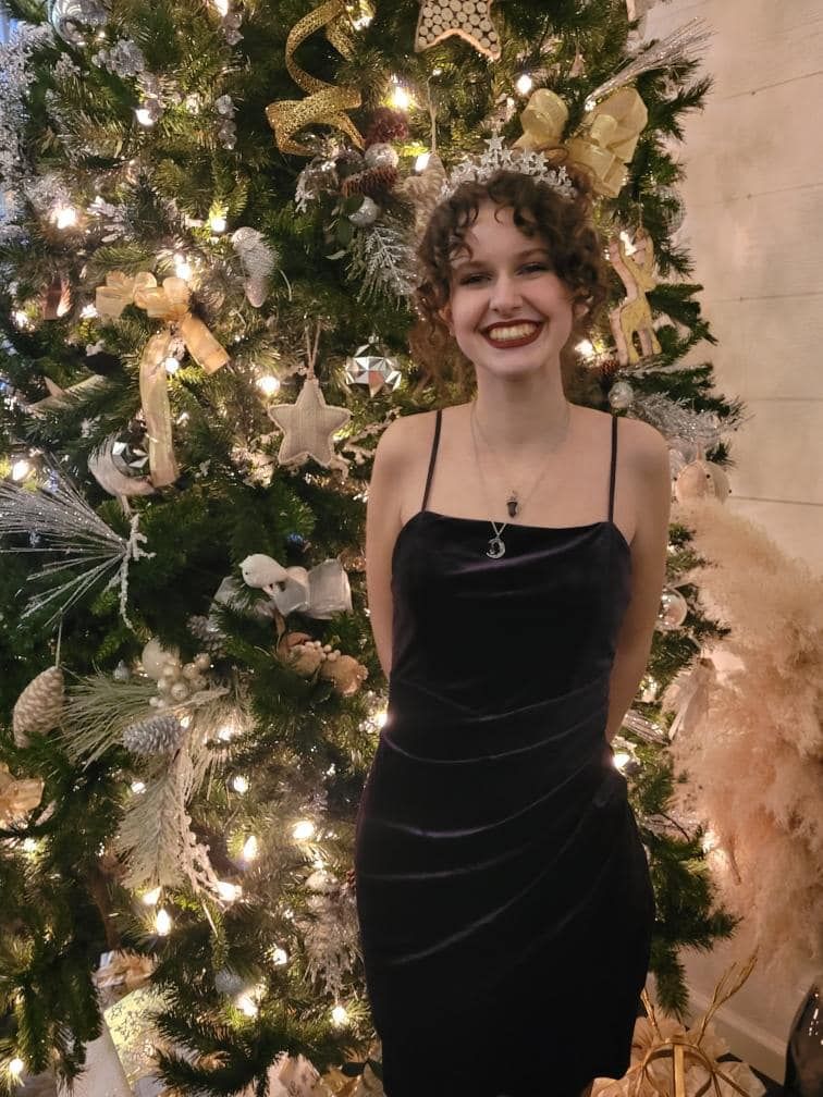 16th Christmas birthday party- birthday girl in a crown