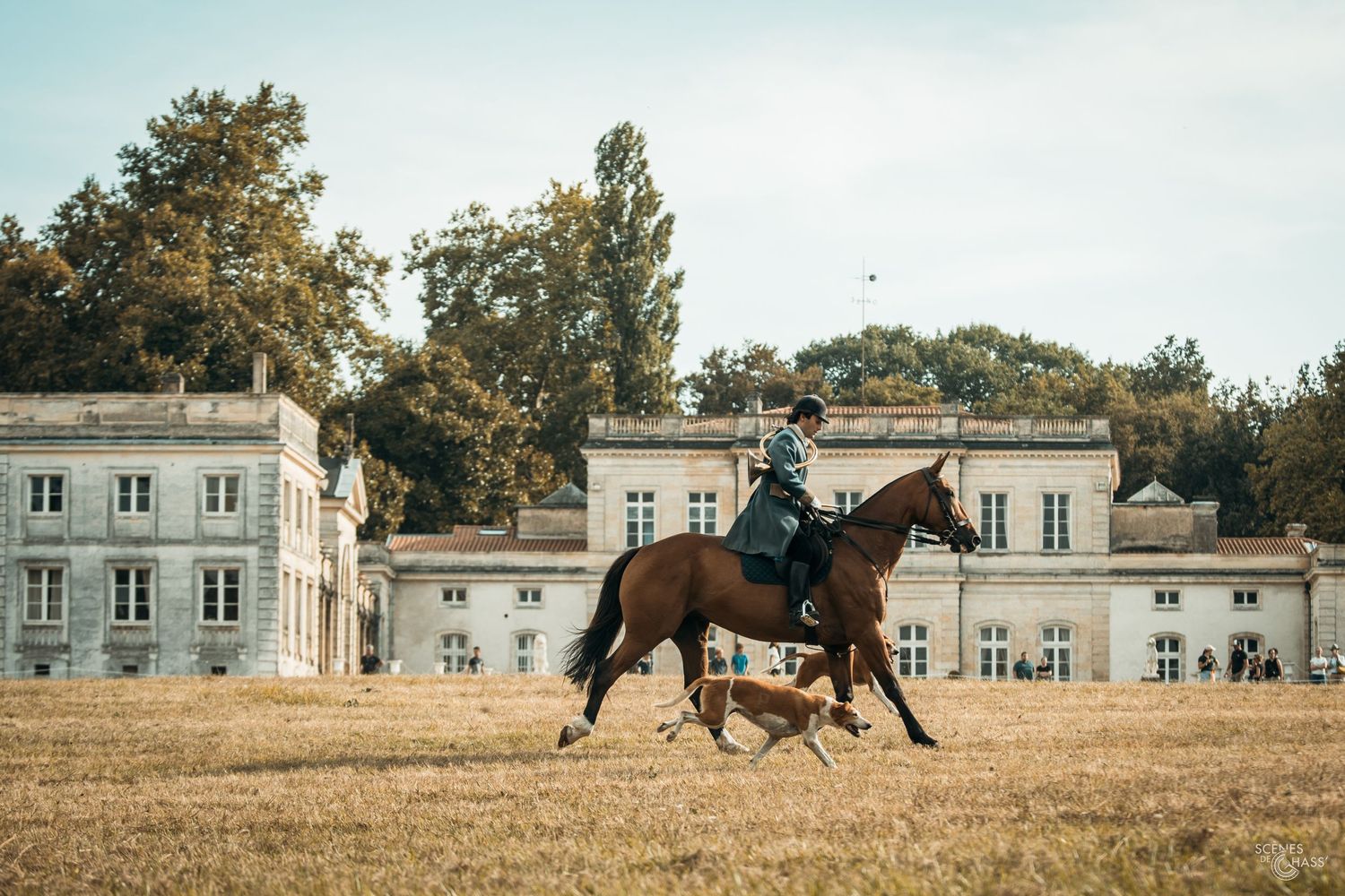 Démonstration équipage de chasse à courre lors du salon de la chasse à Sauternes,
Photos réalisées par Scènes de Chass'