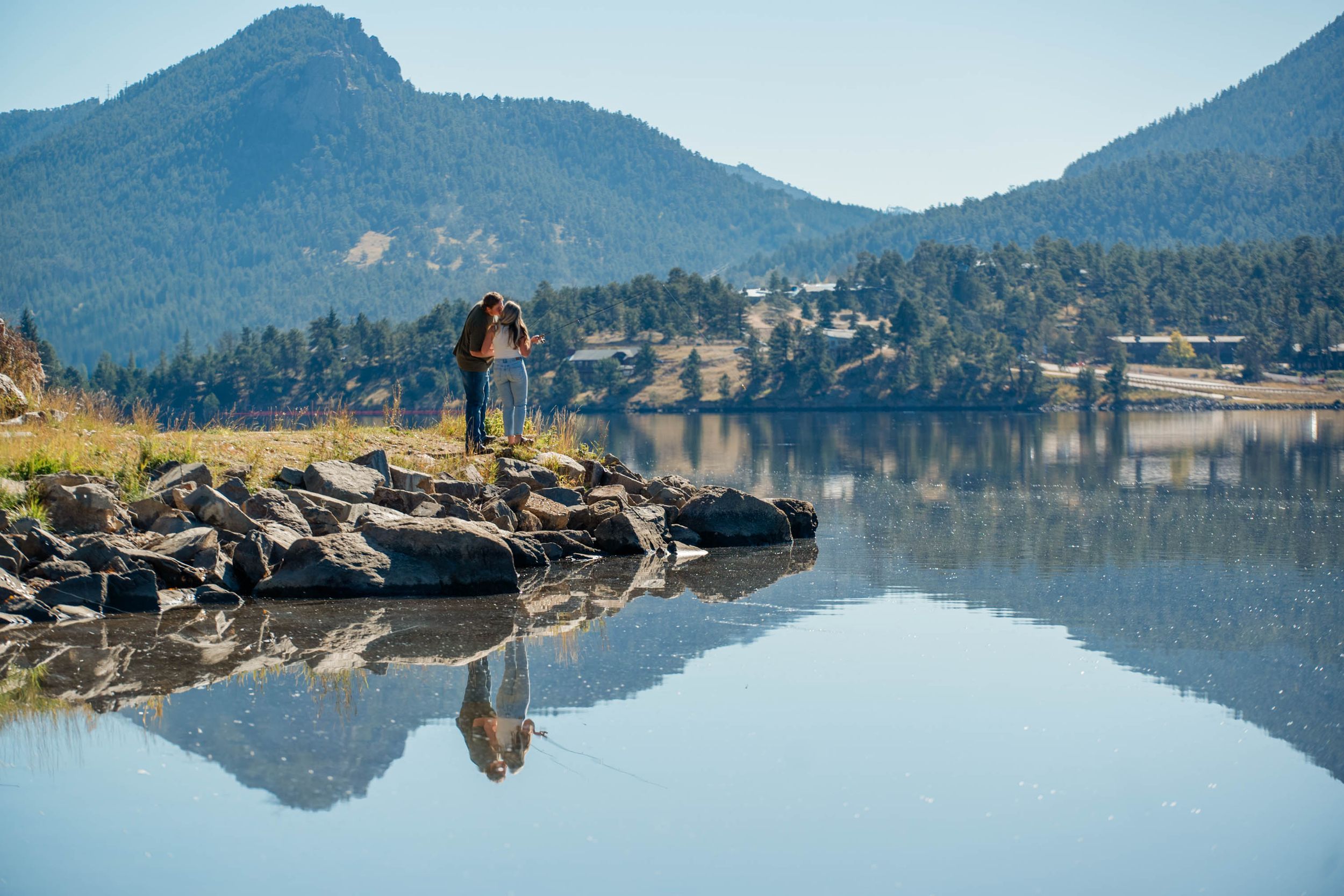 Engagement photography. Estes Park, Colorado. Lake in Colorado.
