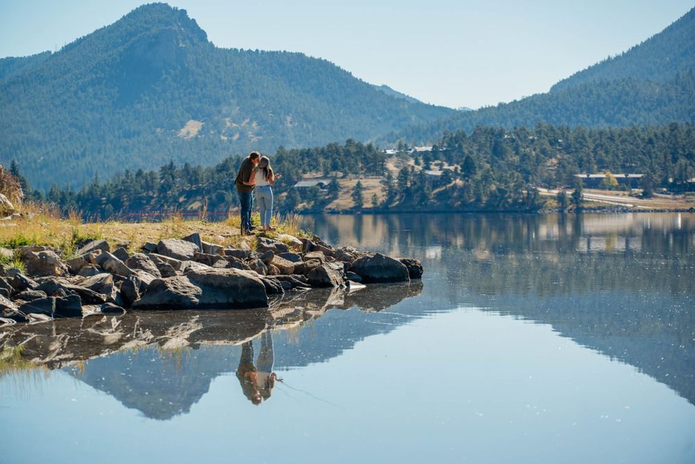 Engagement photography. Estes Park, Colorado. Lake in Colorado.