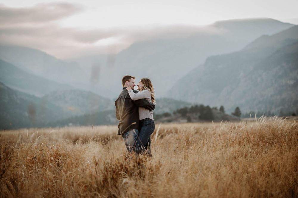 Rocky Mountain National Park engagement photoshoot.