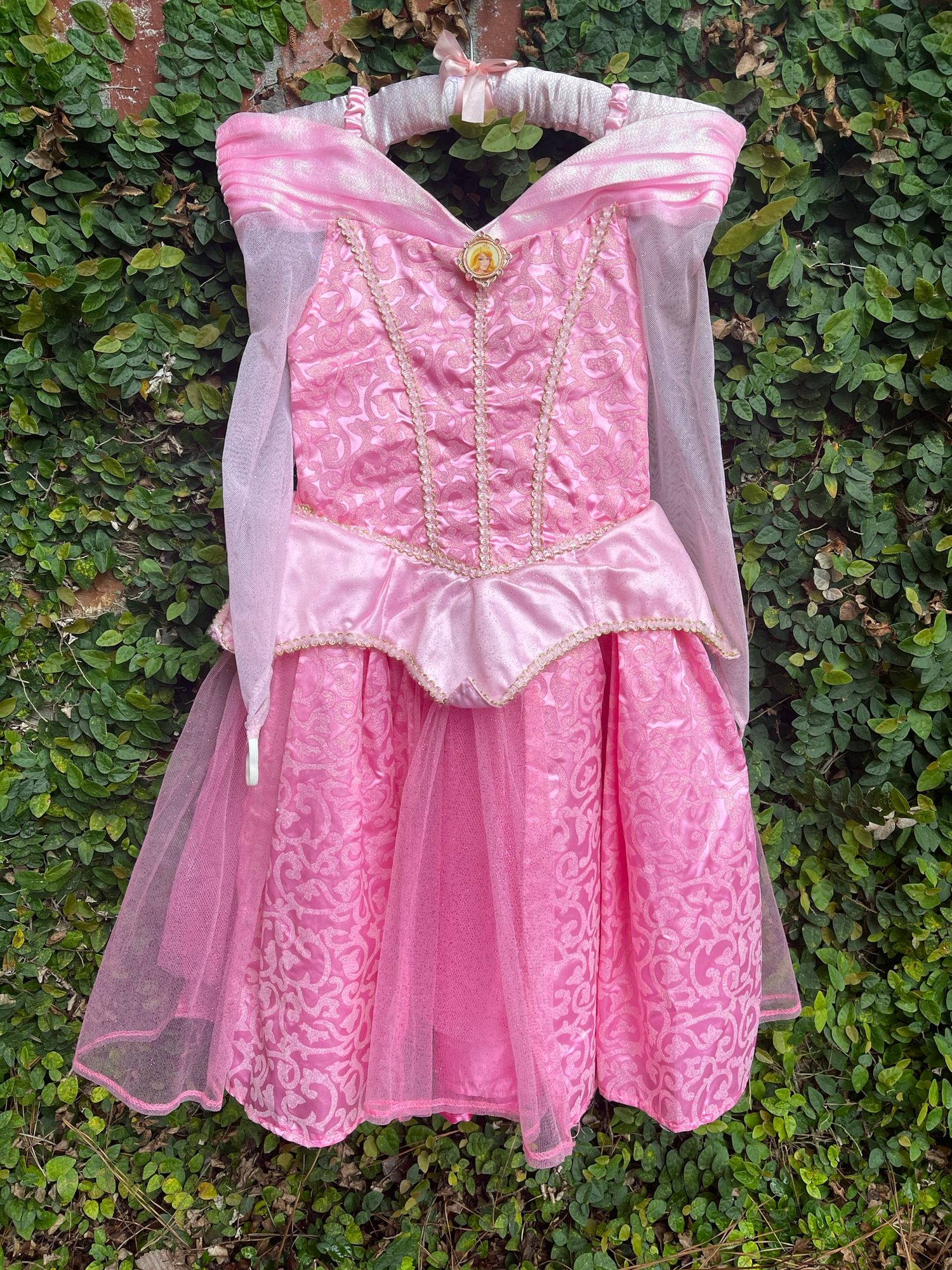 Aurora, Size 5/6