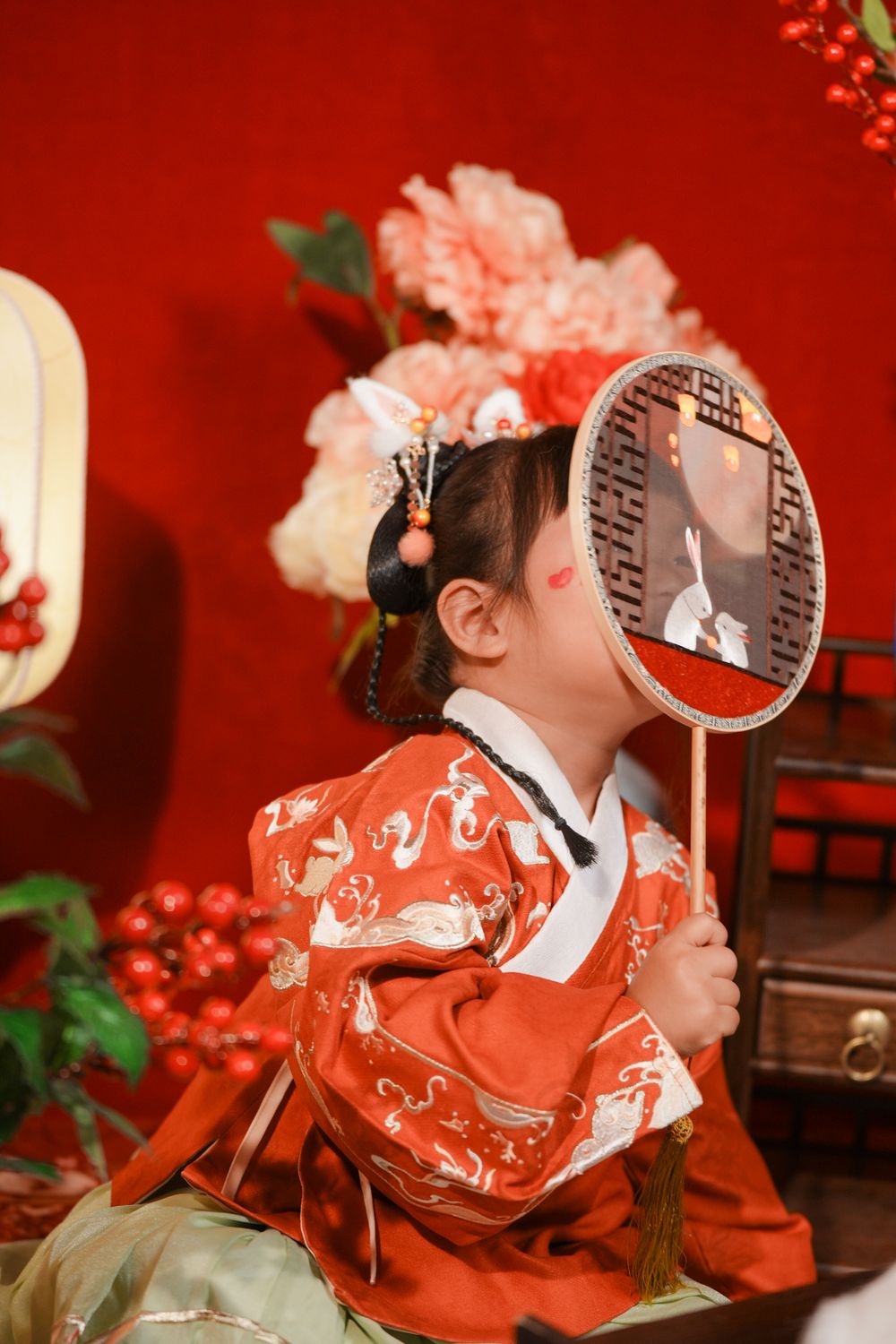 Very cute and sweet kids Ming Dynasty Hanfu studio portrait, captured by Auckland photographer Imagine Image Studio.