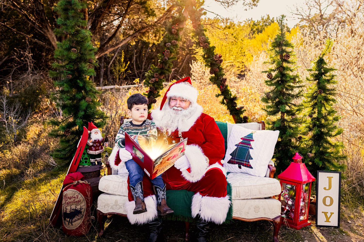 Santa mini sessions in San Antonio
