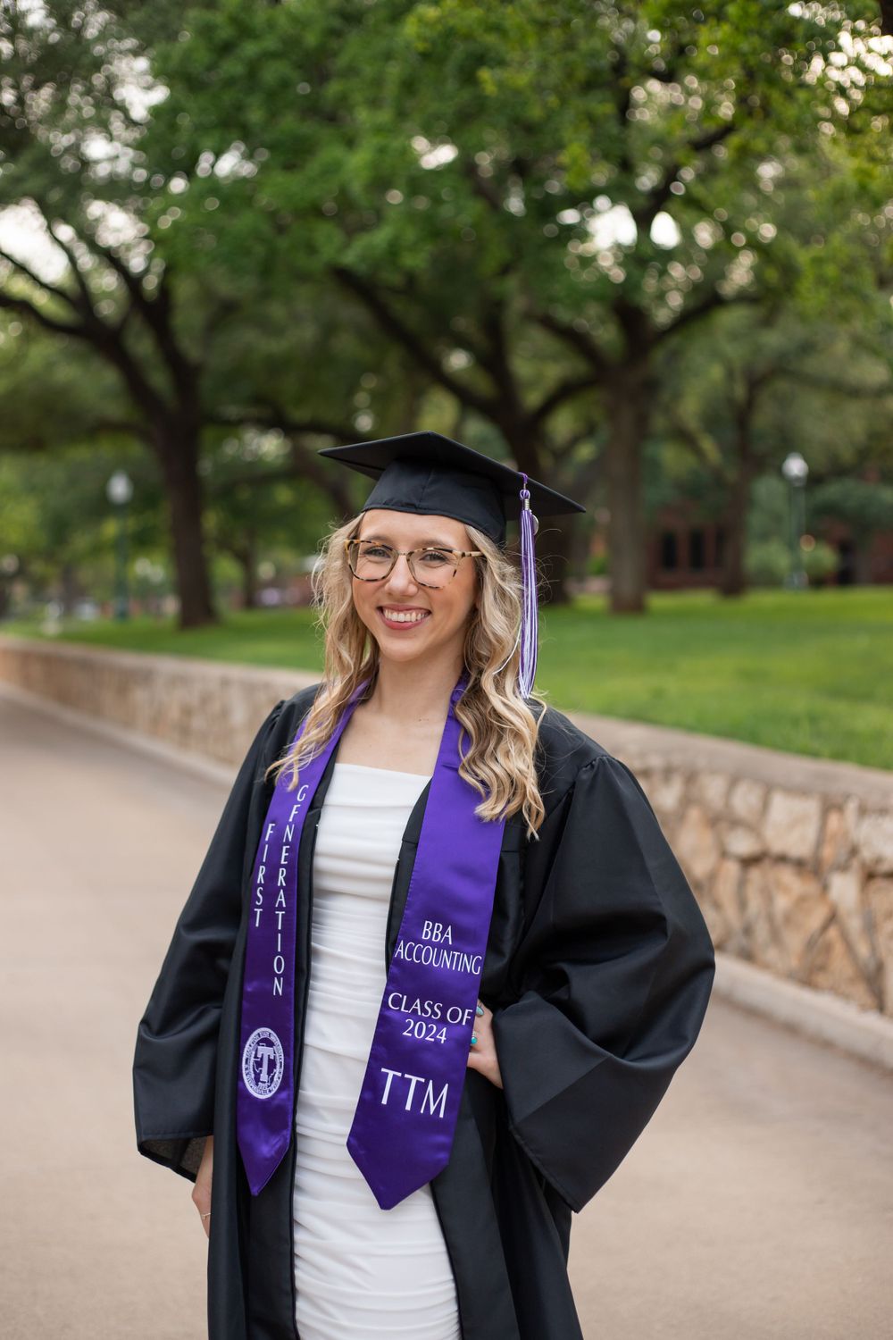 Tarleton State University Graduate, TSU Graduation Photos, Stephenville Senior Photographer, Tarleton Senior Photos, Stephenville Texas