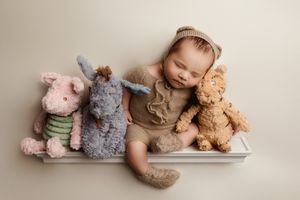 miami newborn photographer, newborn photography near me, newborn portraits miami, newborn photoshoot Miami, Bal Harbour newborn studio