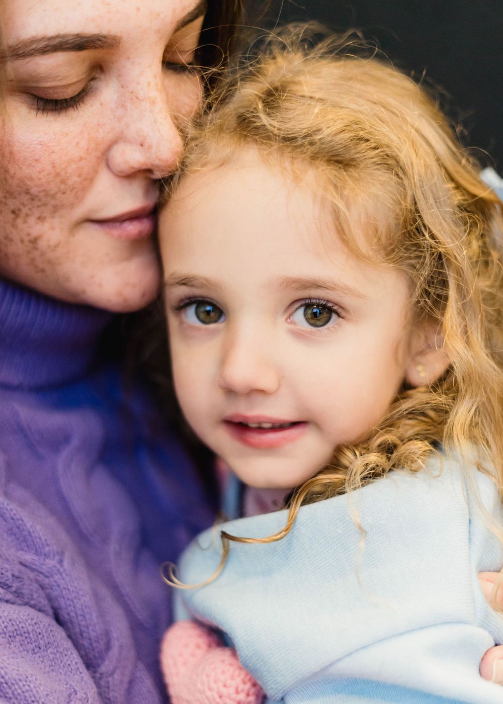 Family Portraits quiet moment between mother and daughter in palm bay