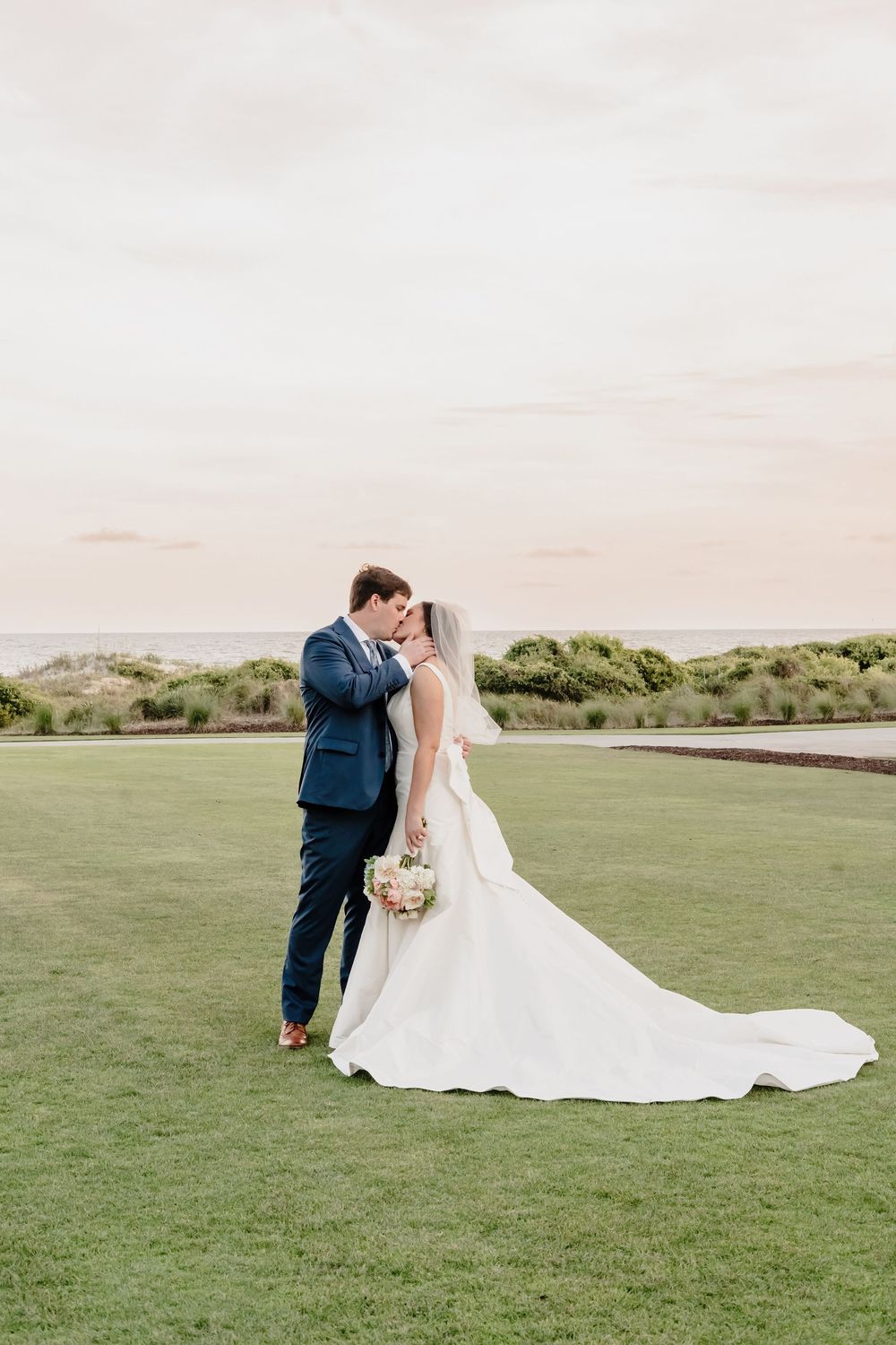 Nashville luxury wedding photographer

Nashville intimate wedding photographer

Nashville editorial wedding photographer

Nashville wedding