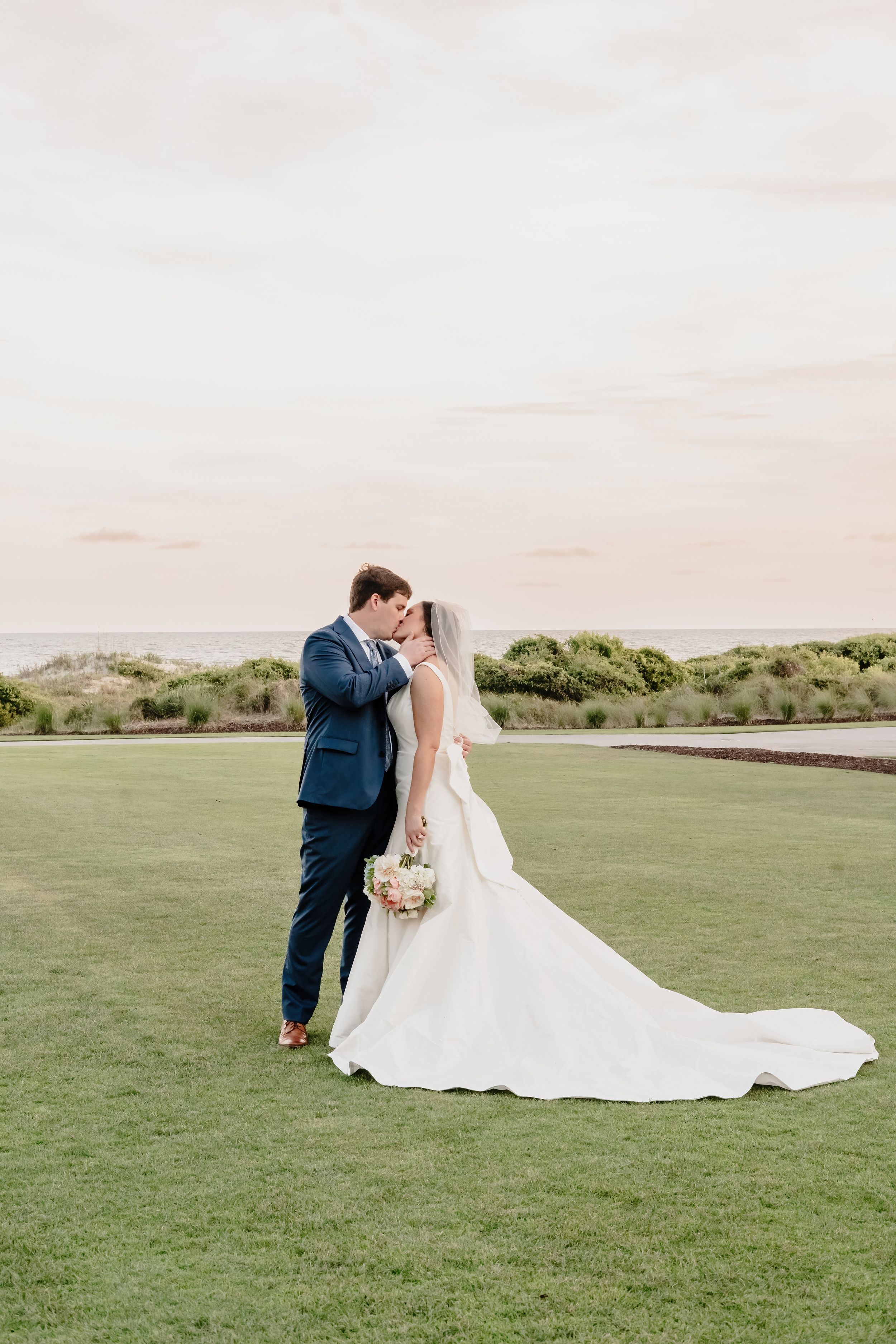 Nashville luxury wedding photographer

Nashville intimate wedding photographer

Nashville editorial wedding photographer

Nashville wedding
