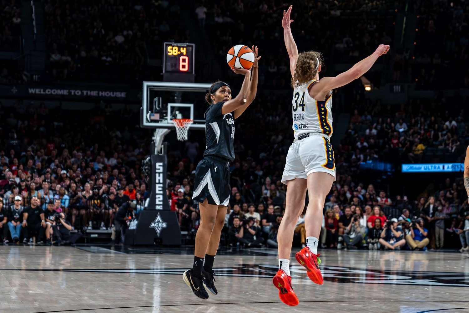 Las Vegas Aces Sports Photographer