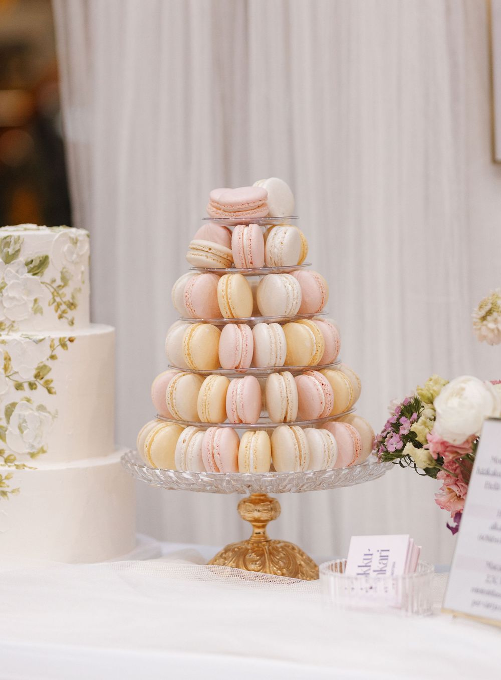 Macarons torni  häämessuilla ideaparkissa / Tapahtumakuvaus Tampere, valokuvaaja Lempäälä
