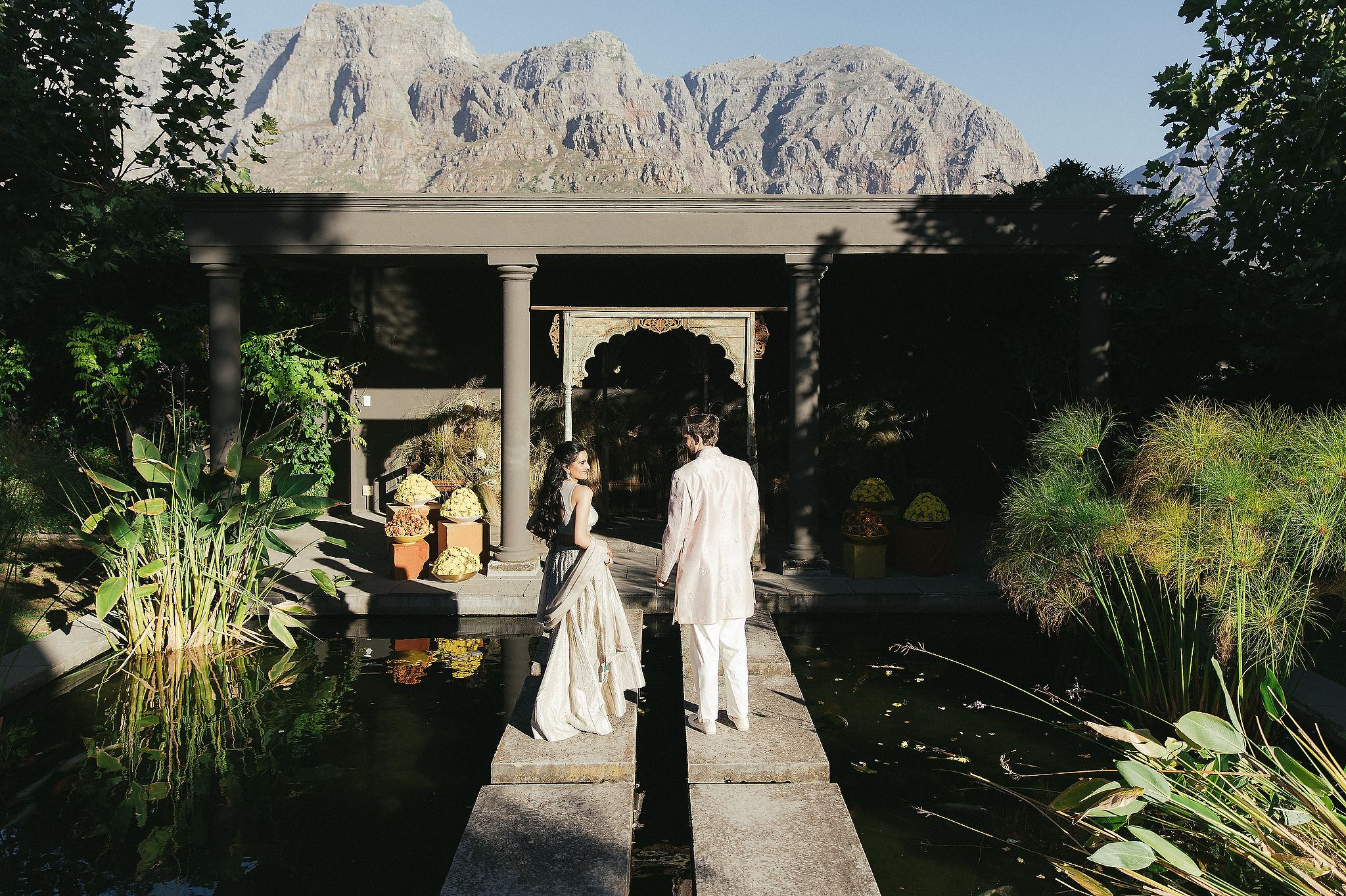 Couple at Johannesdal 1207 wedding during golden hour with mountain backdrop