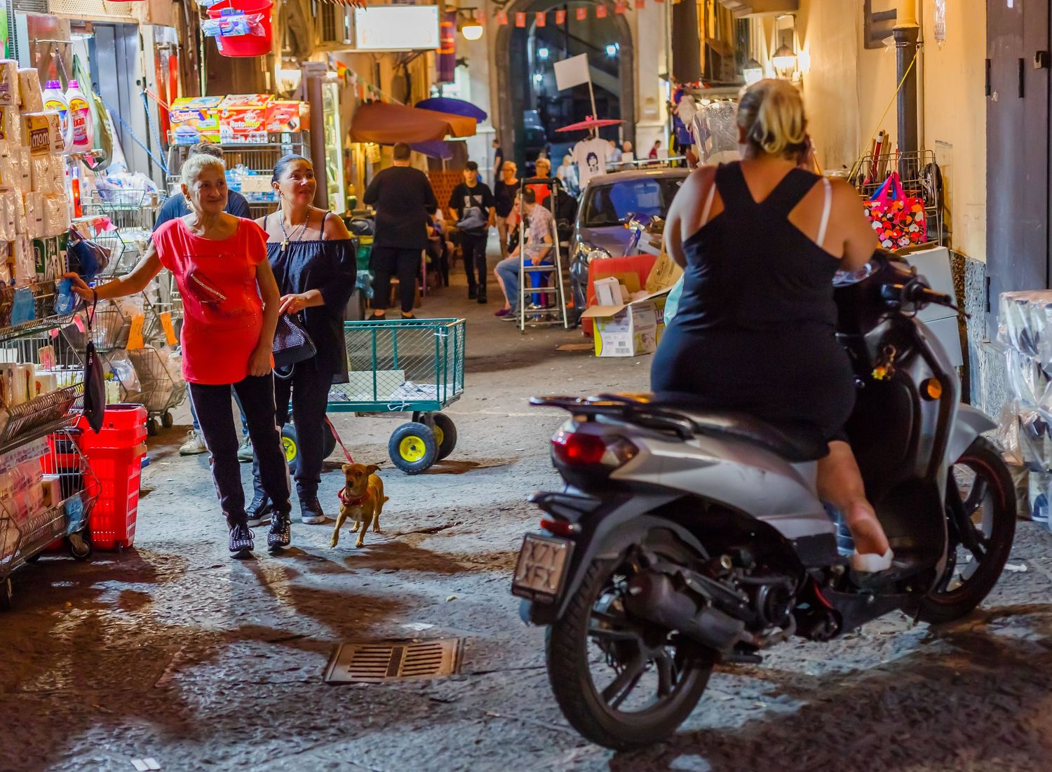 Spanish Quarter, Quartieri Spagnoli, Naples, Italy, Street Photography, Napoli
