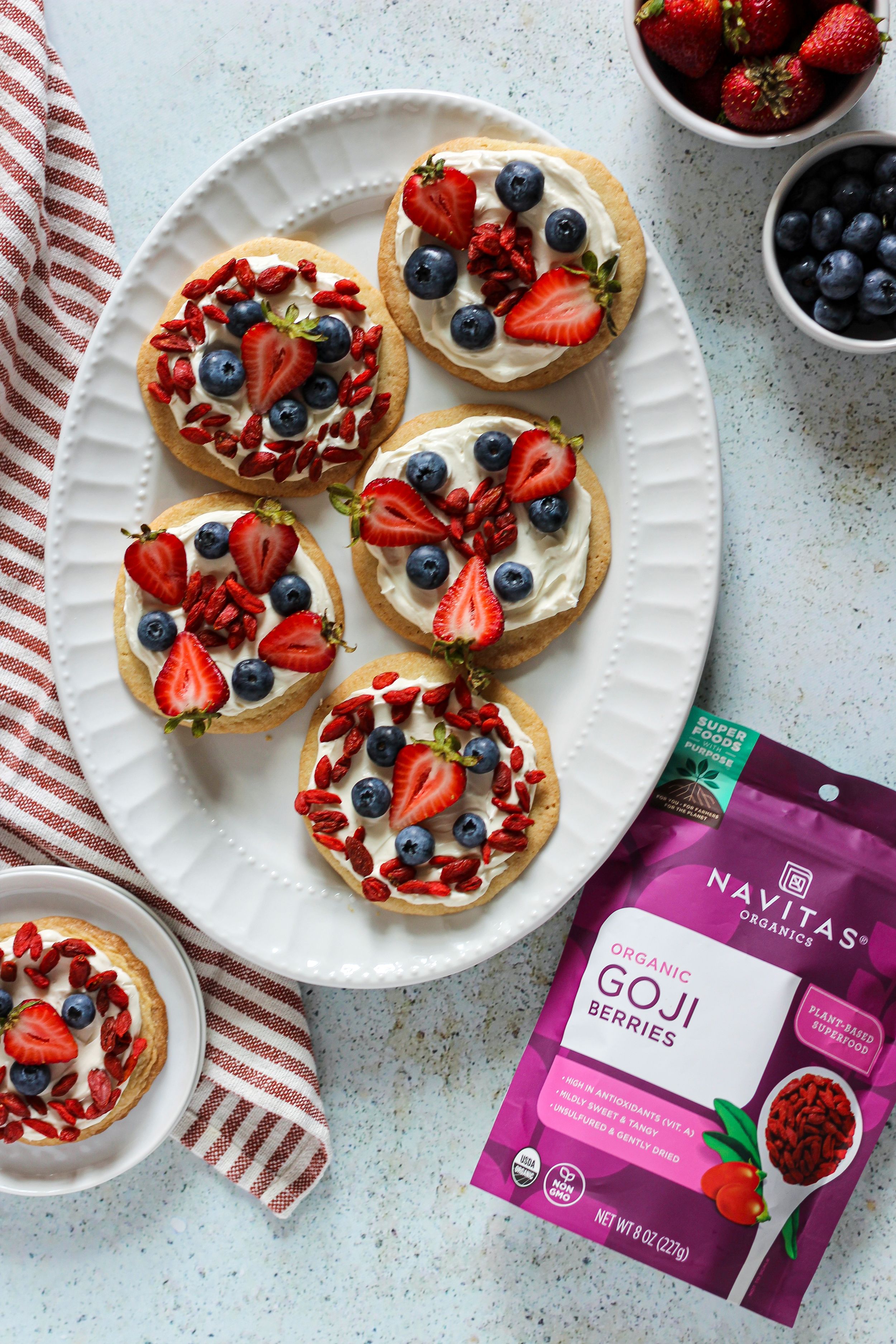 goji berry mini fruit pizzas