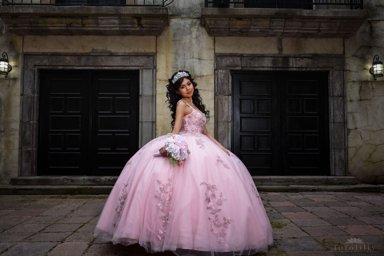 Quince portrait photoshoot location in Dallas Fort Worth used by professional quince photographers