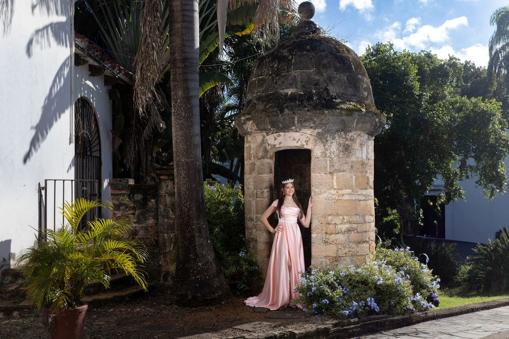 Cada instante de tu sesión de quinceañera documentado con fotografía profesional que preserva recuerdos únicos  Puerto Rico, ponce San Juan