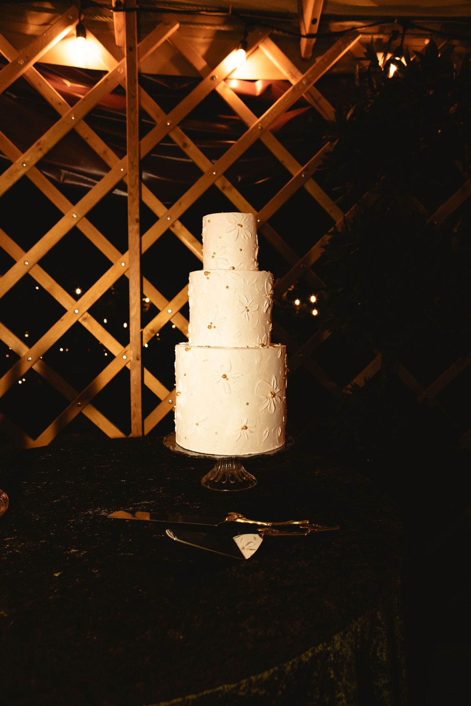 Bucko Bakery of Utah Wedding Cake