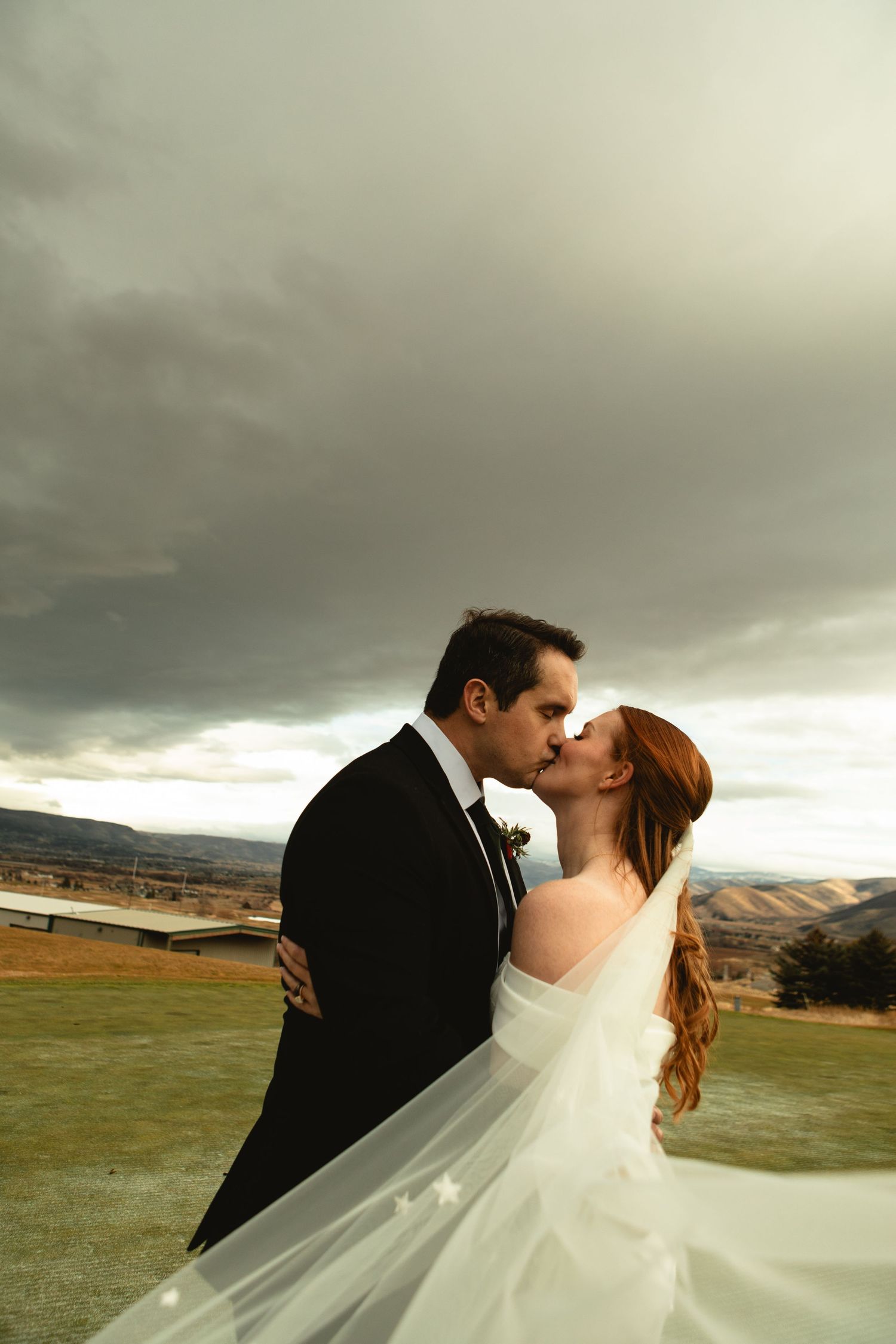 Jaw Dropping Veil Shot at Micro Wedding