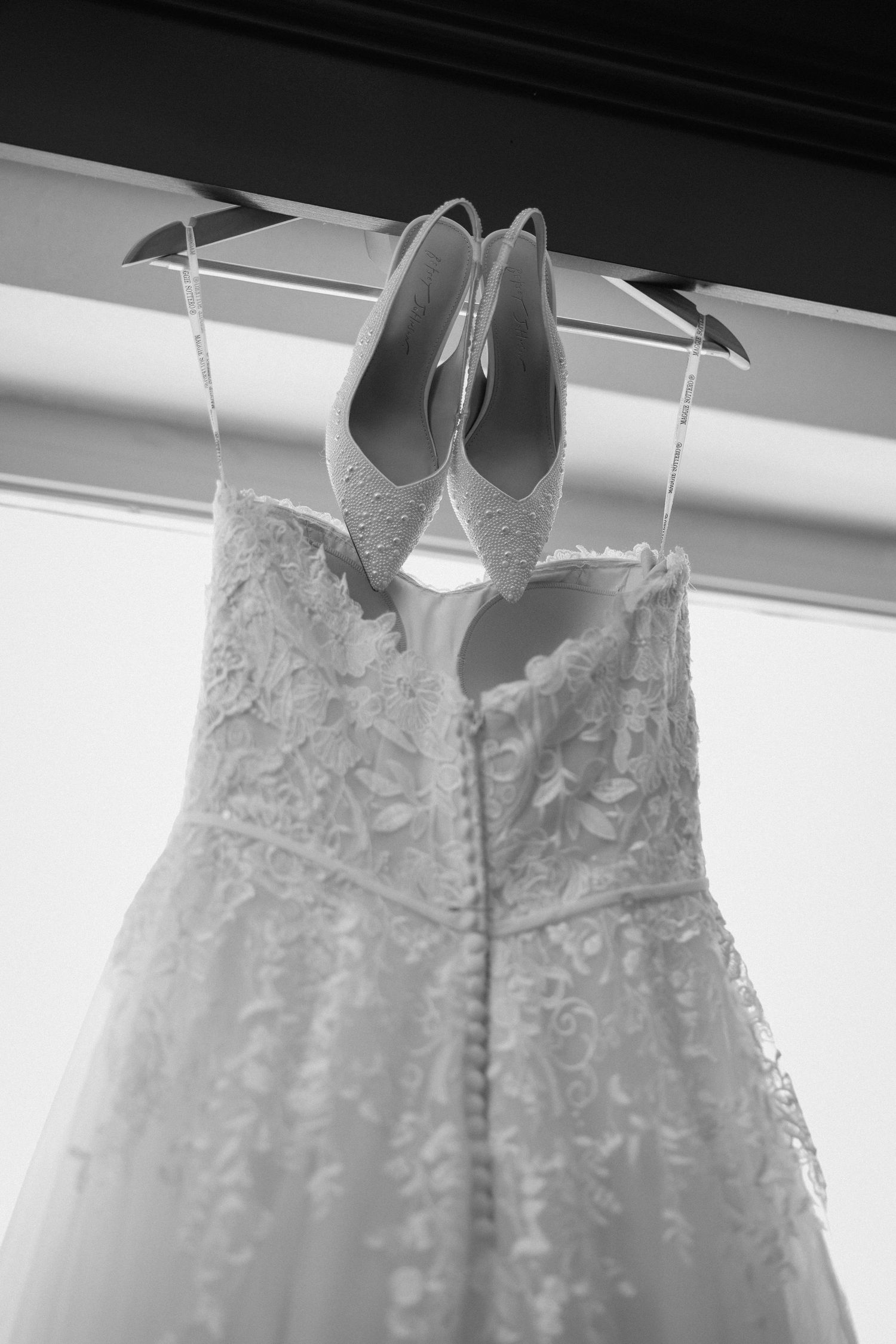 international destination wedding photographer Italy Greece mykonos Santorini travel elopement romantic natural film vibes