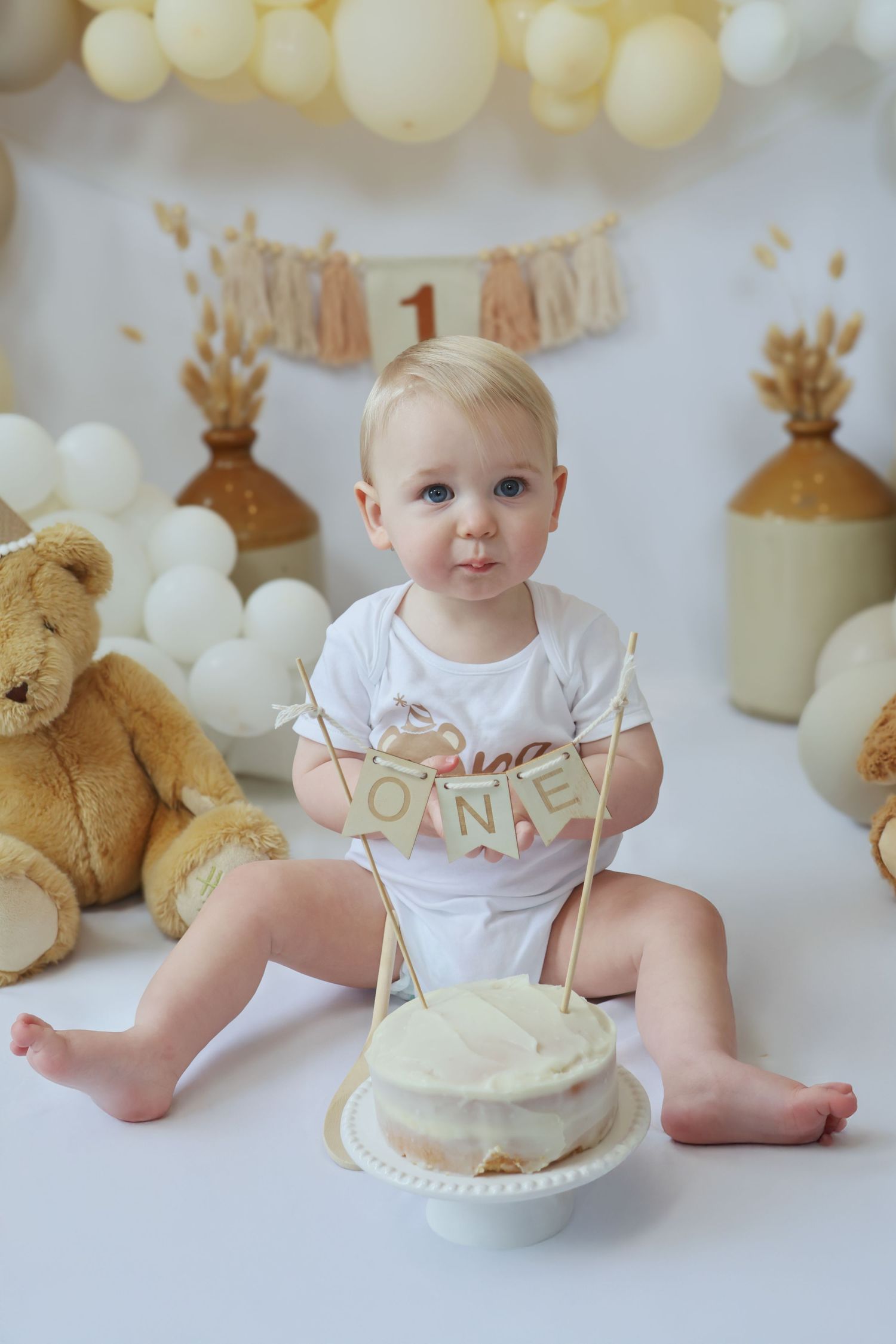 cake smash photography, cake smash session, first birthday photos, toddler, milestones, Coventry Photography, Coventry Photographer
