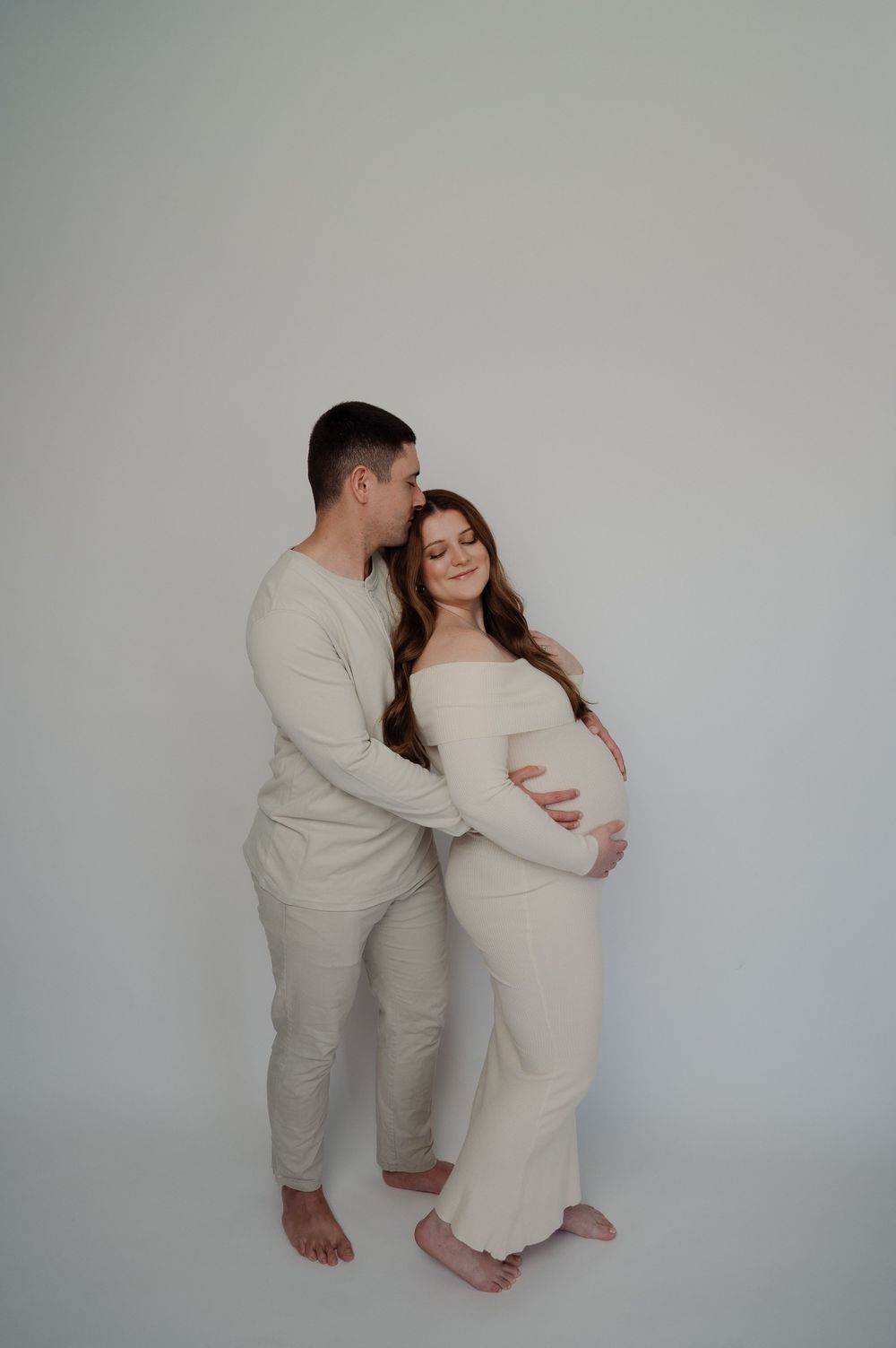 maternity photography white backdrop in studio