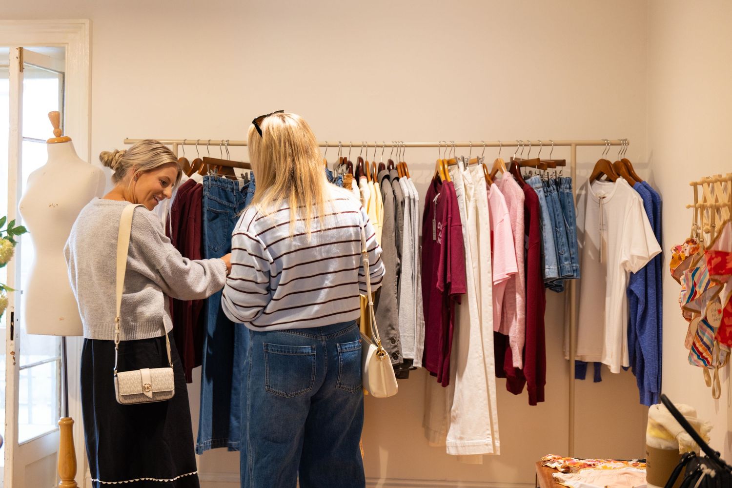 Guests at CICLO x Argus House up late shopping event in Strathalbyn