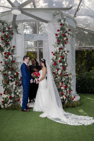 Fotografía de bodas profesional que narra tu historia capturando cada momento emoción y gesto con estilo elegante en Puerto Rico, ponce