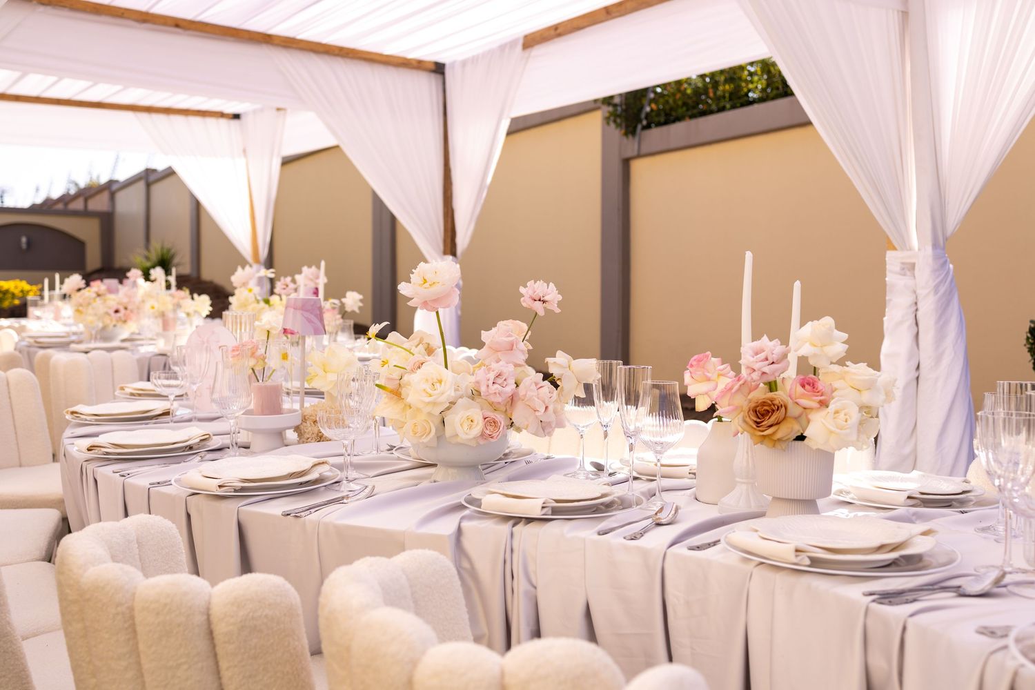 Wedding reception table décor at Gauteng wedding venue with elegant floral styling and table settings