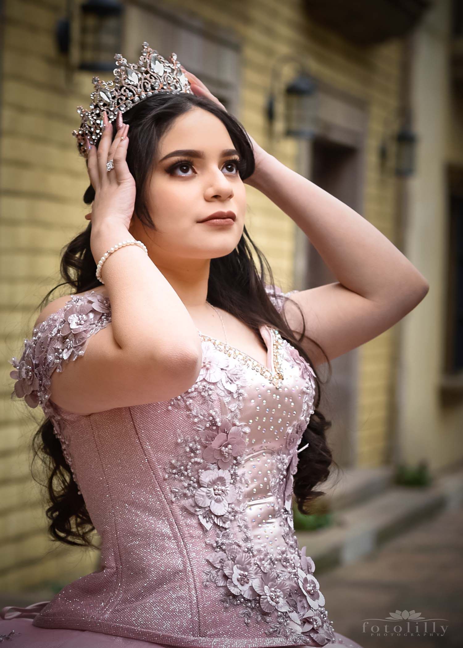 Winter quince photography session planned with experienced DFW quince photographer