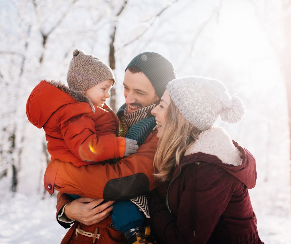 family snow photoshoot